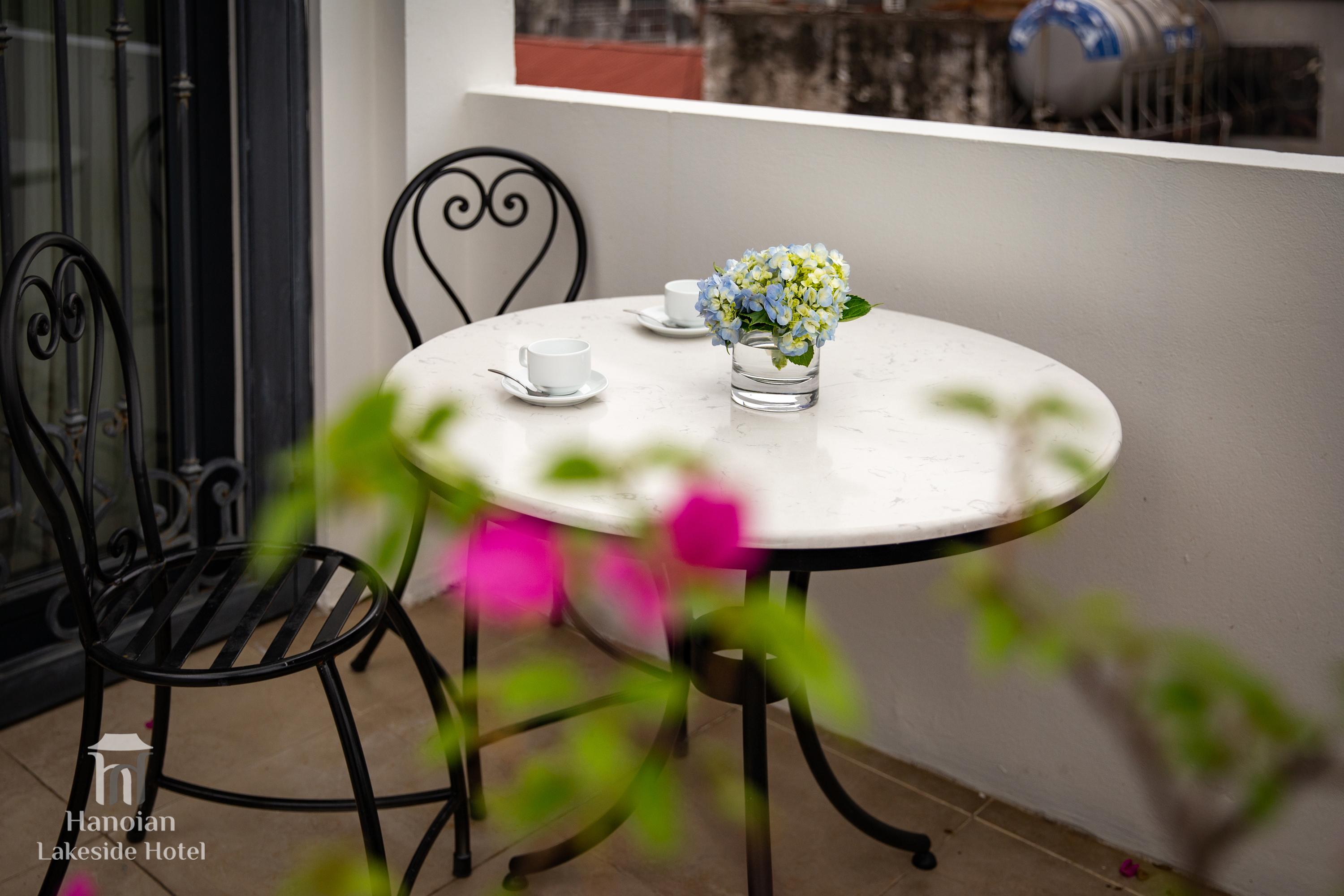 Lakeside Premium & Travel Hotel Hanoi