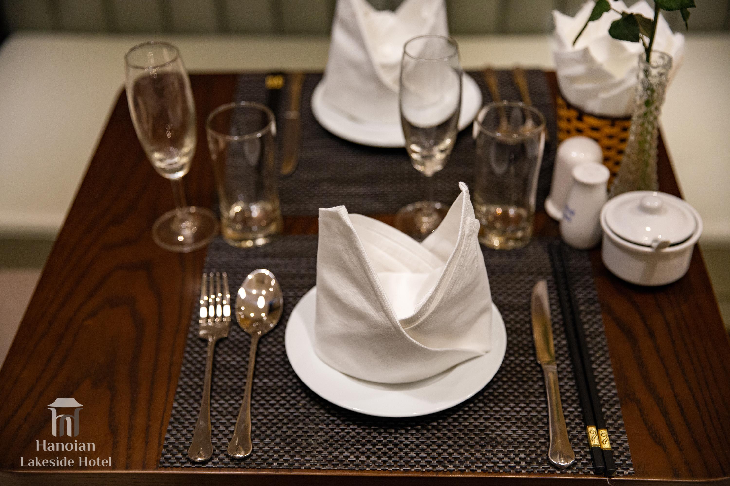 Lakeside Premium & Travel 3* Hanoi